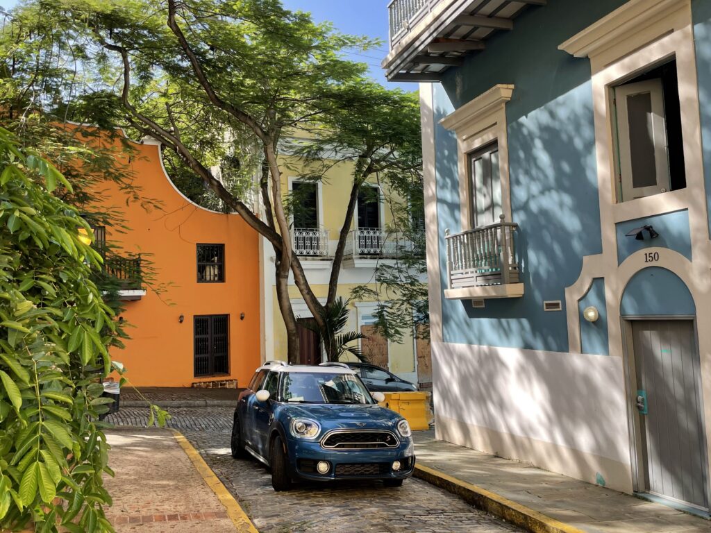 Car on a quiet street in Old San Juan
